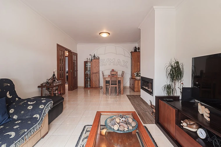 Apartamento T3 para Venda em Almargem do Bispo, Pêro Pinheiro e Montelavar Foto 4