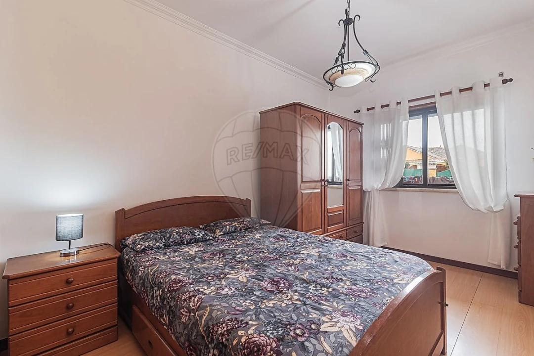 Apartamento T3 para Venda em Almargem do Bispo, Pêro Pinheiro e Montelavar Foto 13