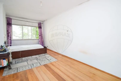 Apartamento T2 para Venda em Massamá e Monte Abraão