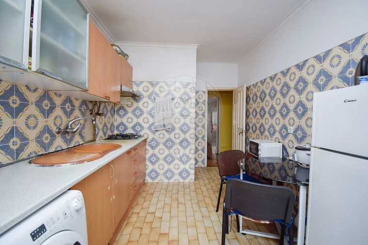 Apartamento T2 para Venda em Massamá e Monte Abraão Foto 10