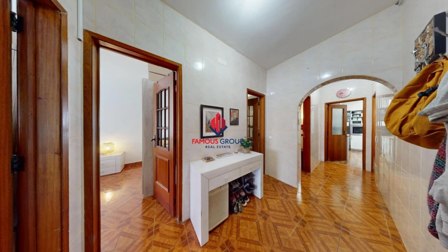 Apartamento T3 para Venda em Portimão Foto 6