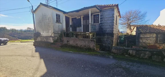 Moradia T3 para Venda em Revelhe