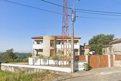Moradia T5 para Venda em Revelhe