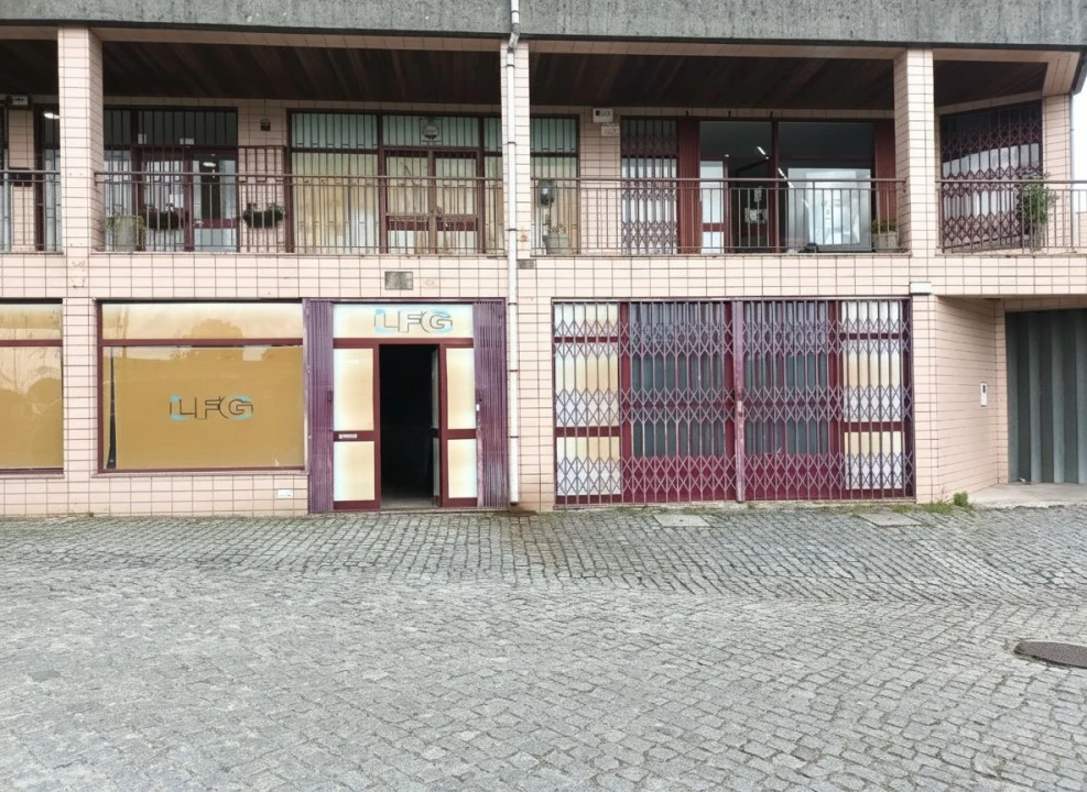 Negócio para Venda em Delães Foto 2
