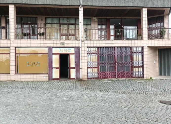 Negócio para Venda em Delães Foto 2