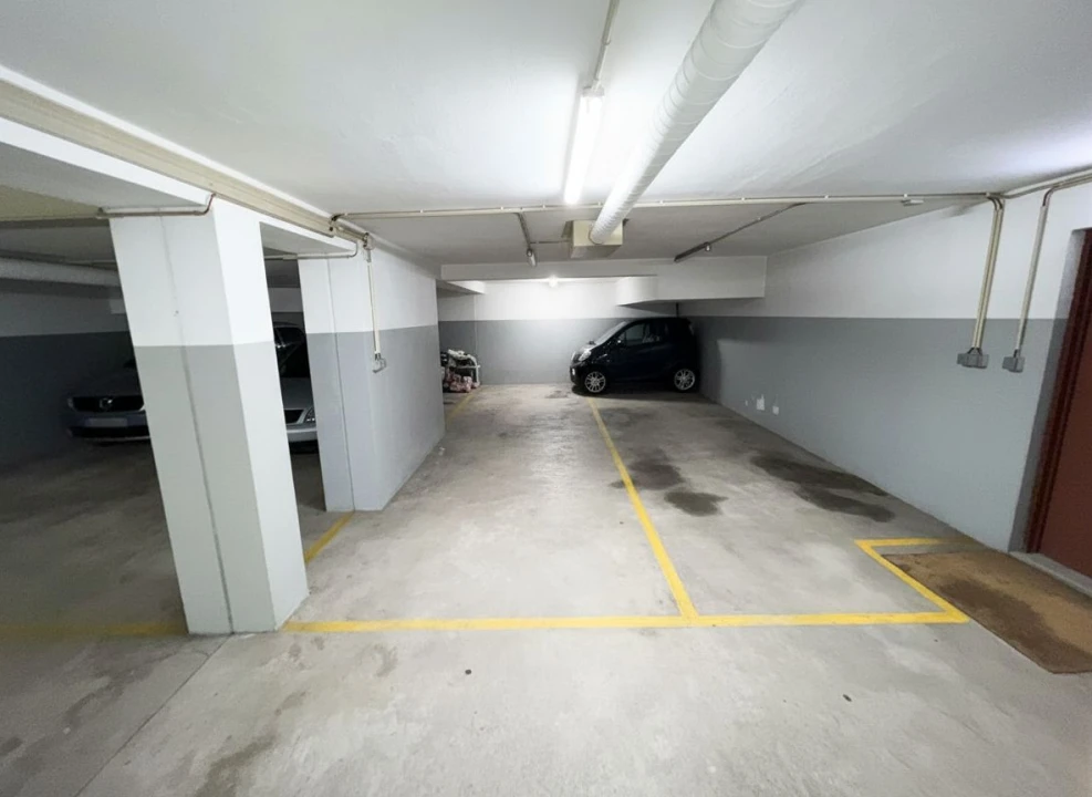 Garagem para Venda em São Mamede de Infesta e Senhora da Hora Foto 1