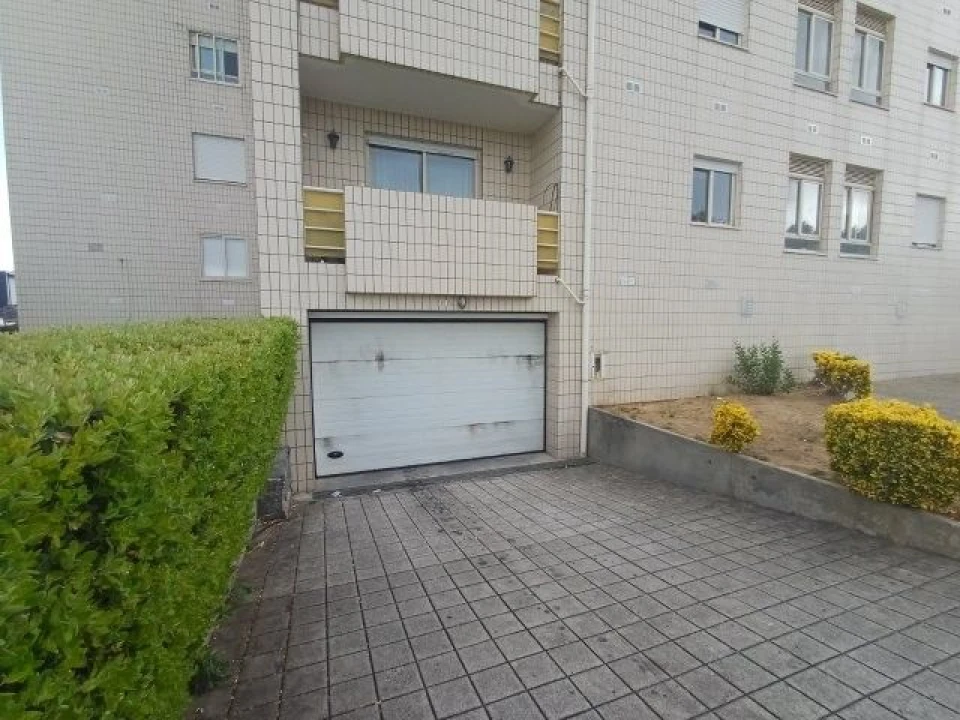 Garagem para Venda em São Mamede de Infesta e Senhora da Hora Foto 4