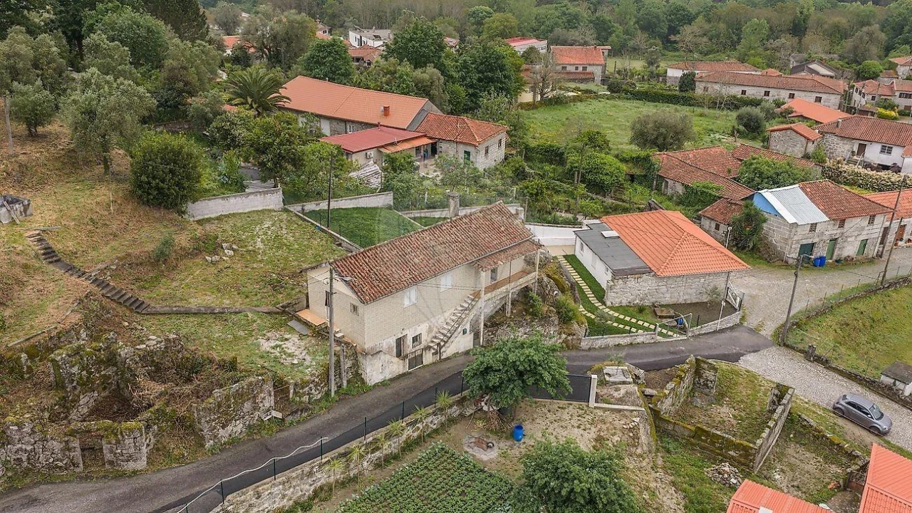 Moradia T3 para Venda em Taide Foto 24