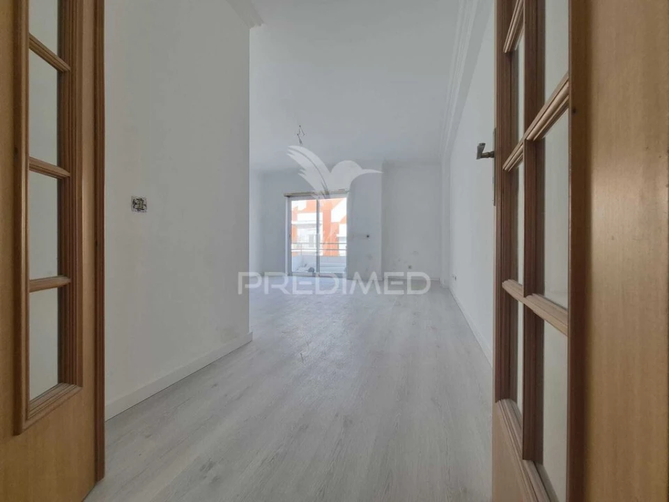 Apartamento T2 para Venda em Laranjeiro e Feijó Foto 6