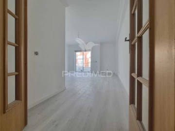 Apartamento T2 para Venda em Laranjeiro e Feijó