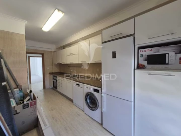 Apartamento T2 para Venda em Laranjeiro e Feijó
