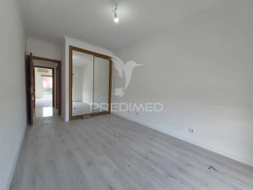 Apartamento T2 para Venda em Laranjeiro e Feijó