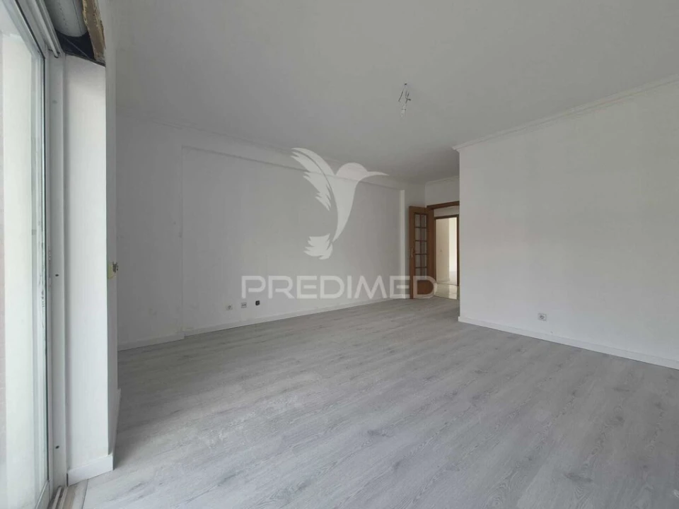 Apartamento T2 para Venda em Laranjeiro e Feijó Foto 5