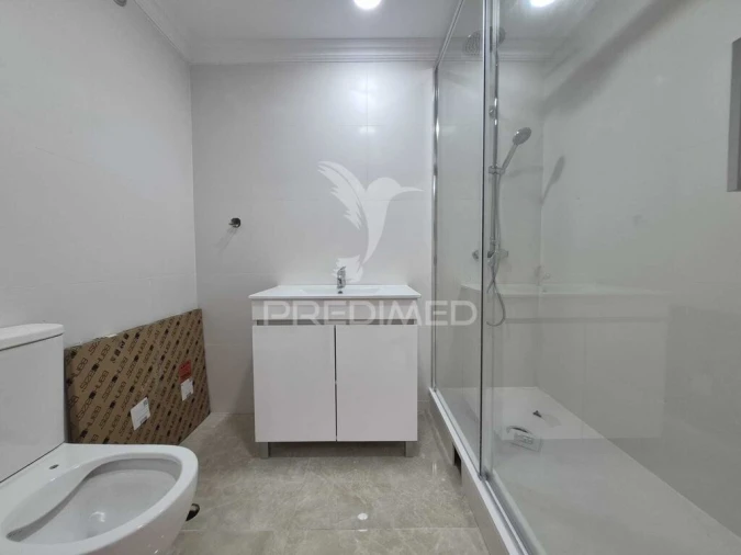 Apartamento T2 para Venda em Laranjeiro e Feijó Foto 10