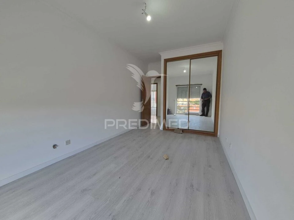 Apartamento T2 para Venda em Laranjeiro e Feijó Foto 17