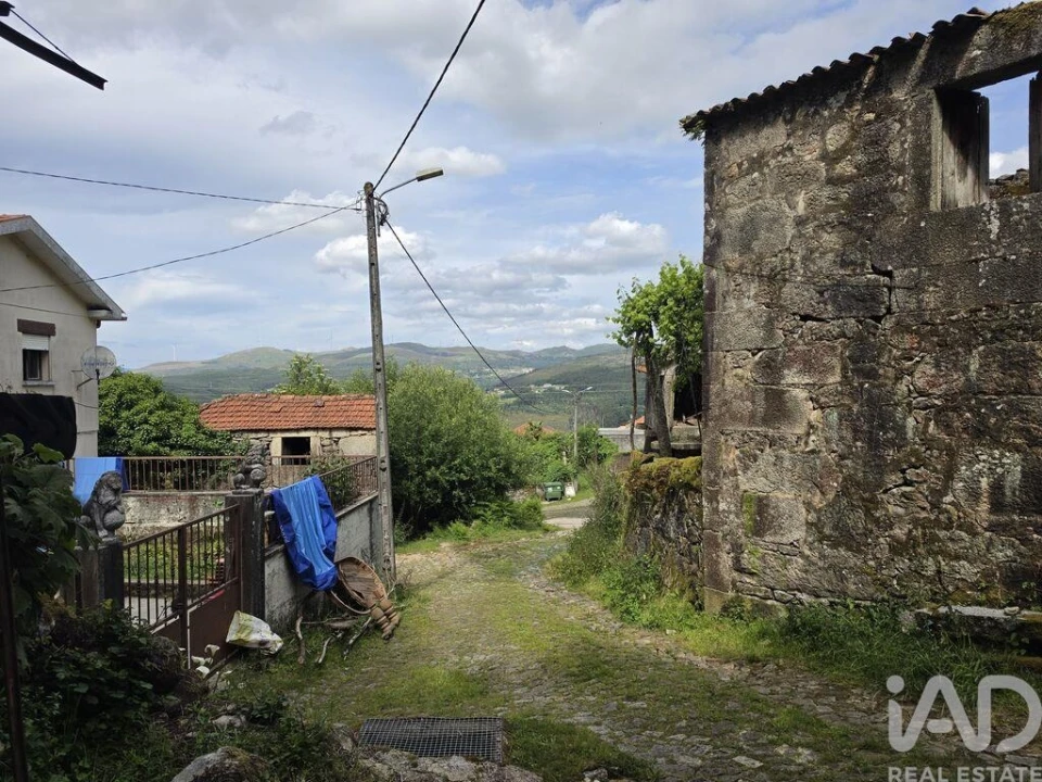 Moradia T2 para Venda em Portela Foto 18