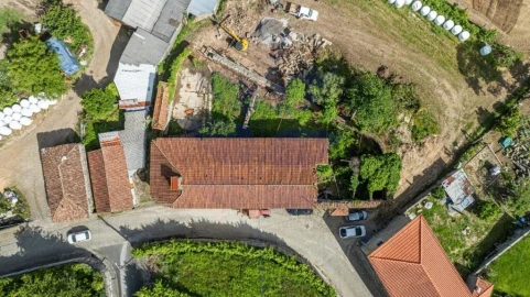 Moradia T3 para Venda em Arentim e Cunha