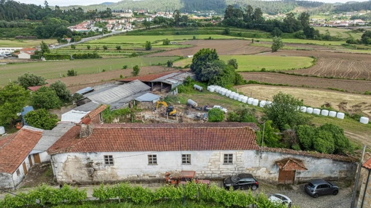 Moradia T3 para Venda em Arentim e Cunha Foto 5