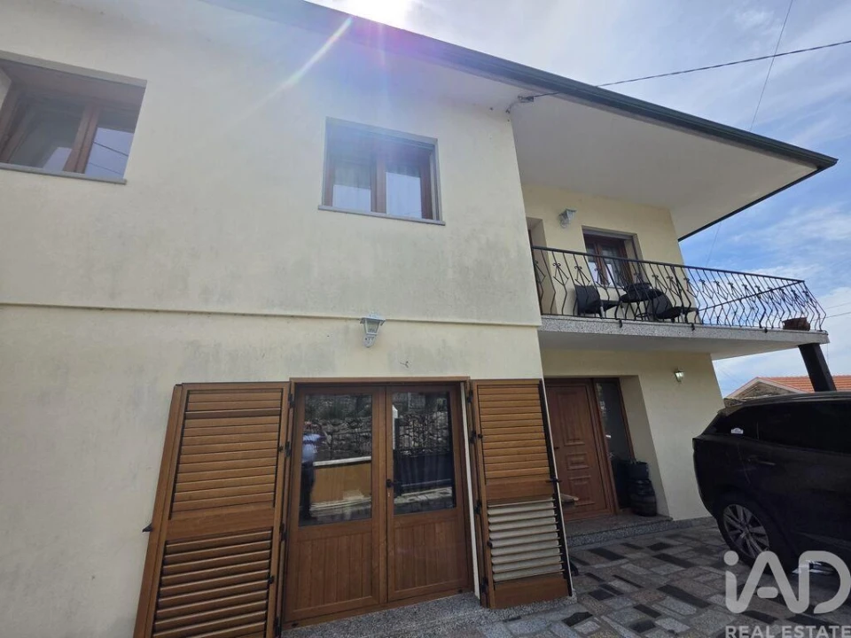 Moradia T5 para Venda em Sago, Lordelo e Parada Foto 1