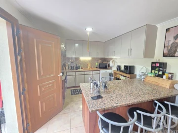 Moradia T5 para Venda em Sago, Lordelo e Parada