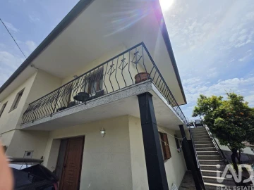 Moradia T5 para Venda em Sago, Lordelo e Parada