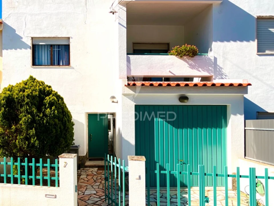 Moradia T4 para Venda em Charneca de Caparica e Sobreda Foto 8