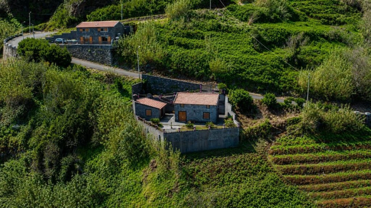 Moradia T2 para Venda em Porto Moniz Foto 5
