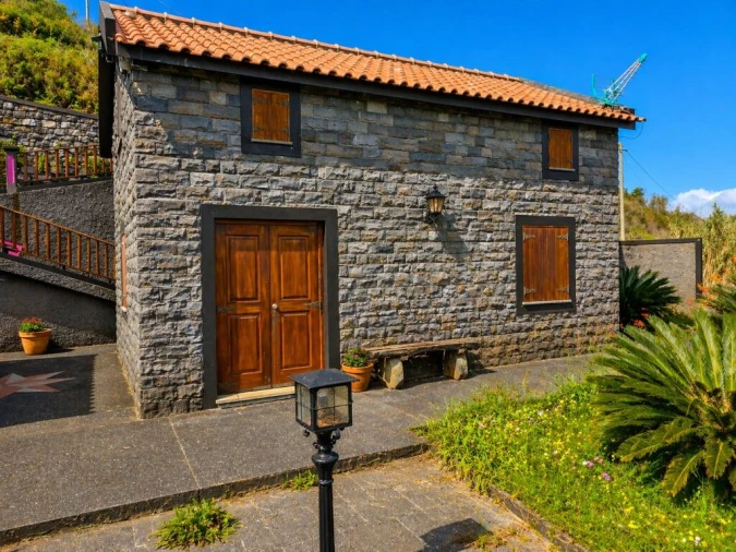 Moradia T2 para Venda em Porto Moniz Foto 7