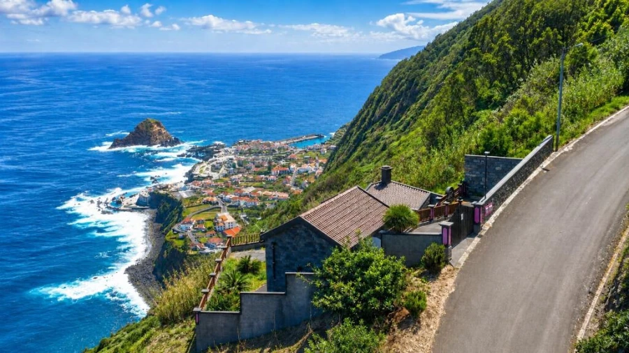 Moradia T2 para Venda em Porto Moniz Foto 2