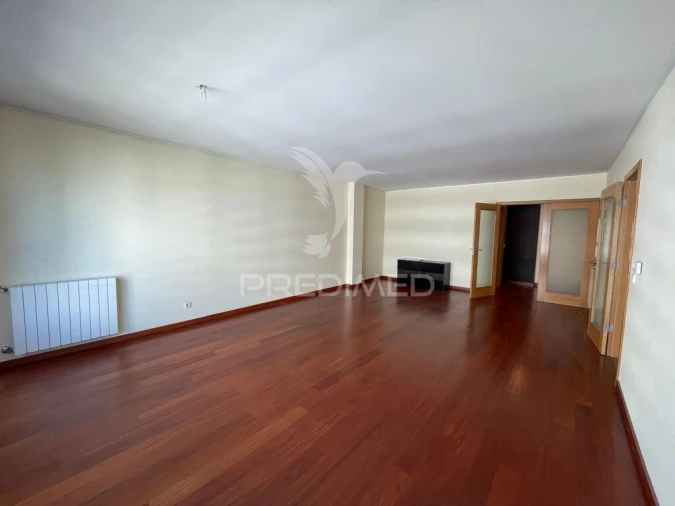 Apartamento T3 para Venda em Ramalde Foto 4