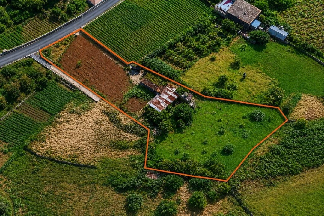 Moradia T3 para Venda em São Roque do Faial Foto 2