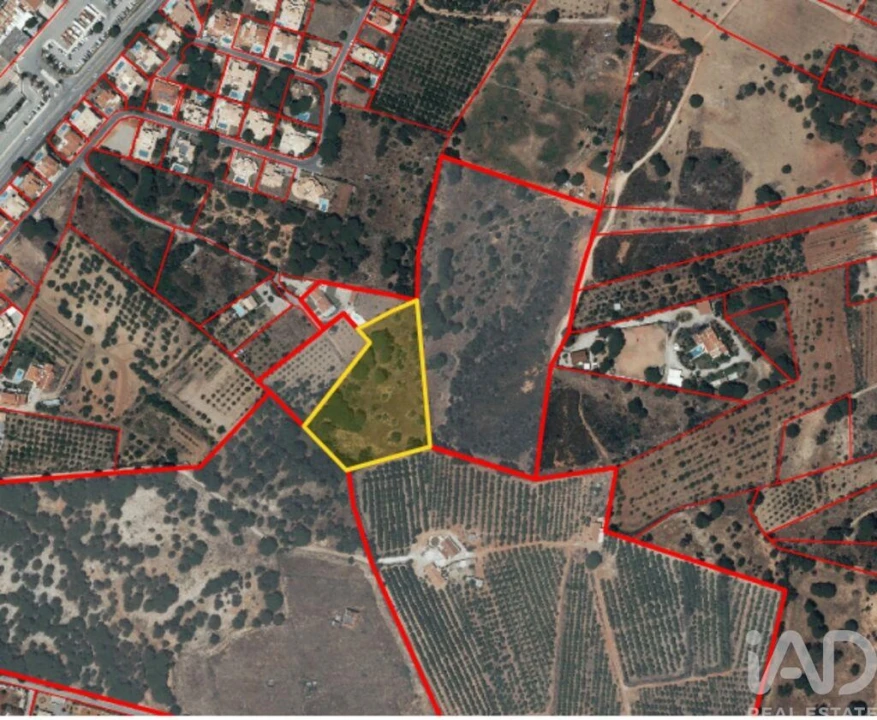 Terreno para Venda em Quarteira Foto 1