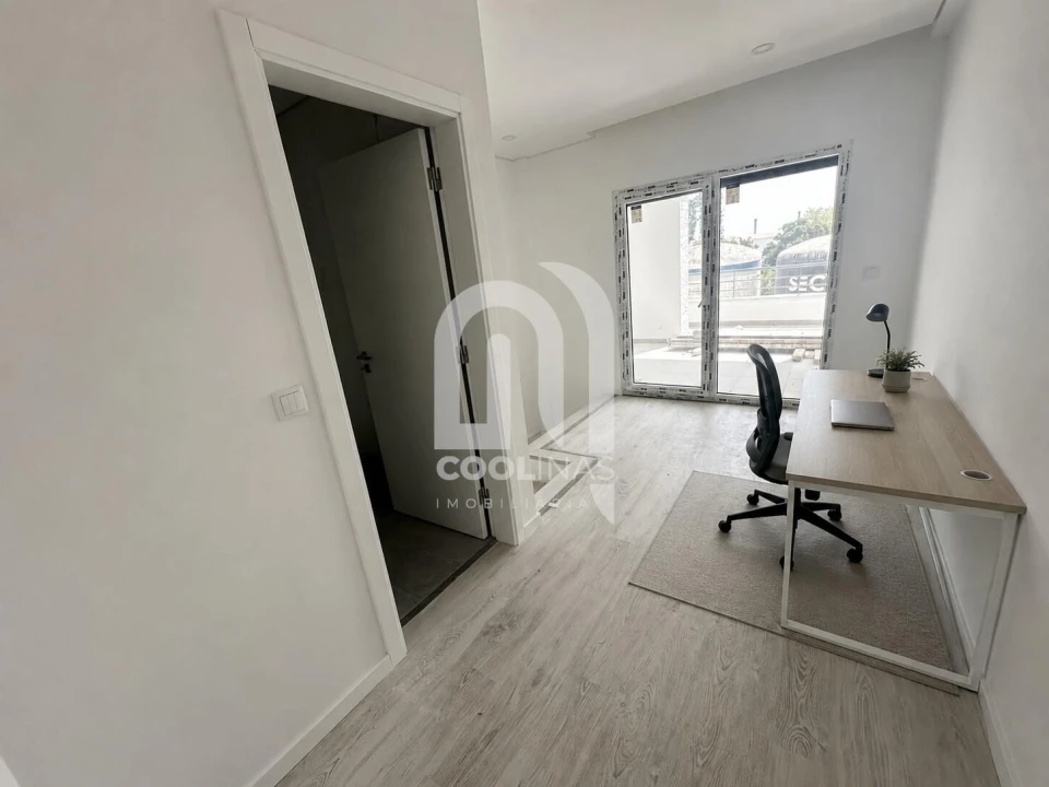Apartamento T3 para Venda em Seixal, Arrentela e Aldeia de Paio Pires Foto 12