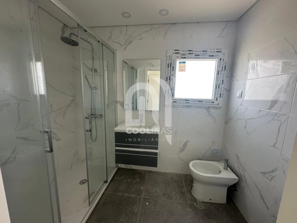 Apartamento T3 para Venda em Seixal, Arrentela e Aldeia de Paio Pires Foto 23