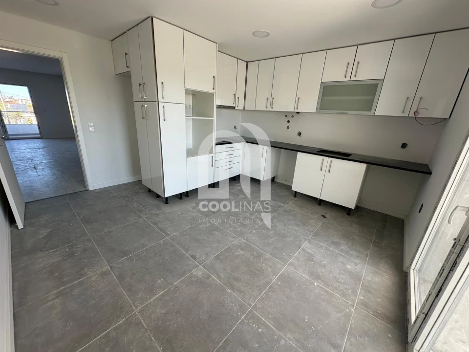 Apartamento T3 para Venda em Seixal, Arrentela e Aldeia de Paio Pires Foto 3