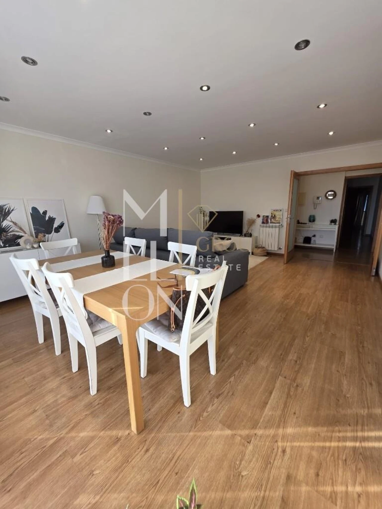 Apartamento T2 para Venda em Mafamude e Vilar do Paraíso Foto 2