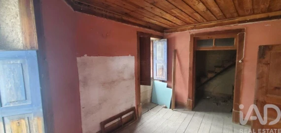 Moradia T2 para Venda em Alpedrinha
