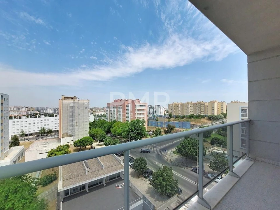 Apartamento T1 para Arrendamento em Lumiar Foto 13