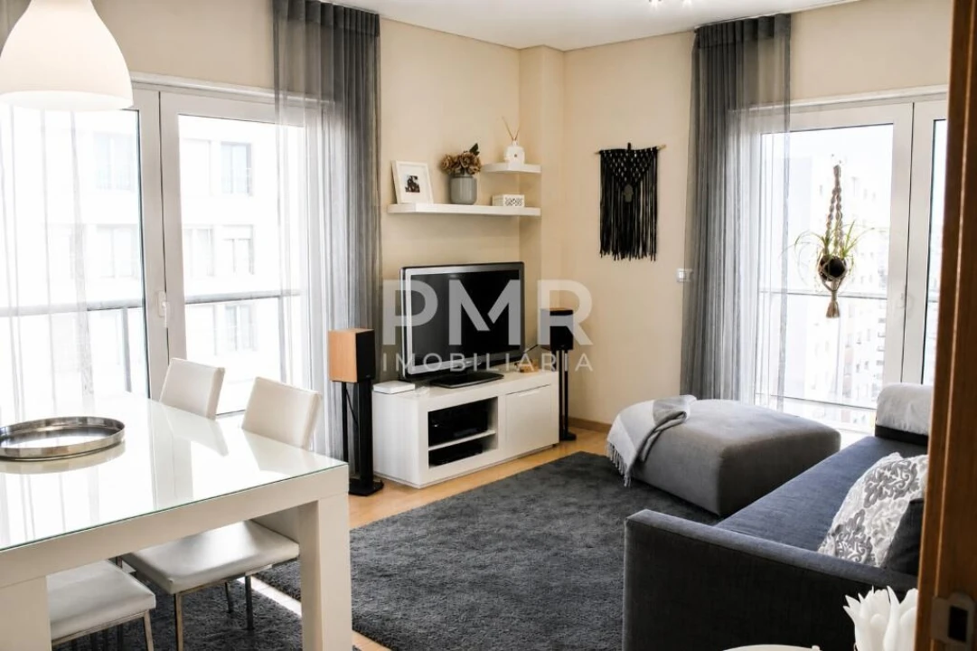 Apartamento T1 para Arrendamento em Lumiar Foto 1