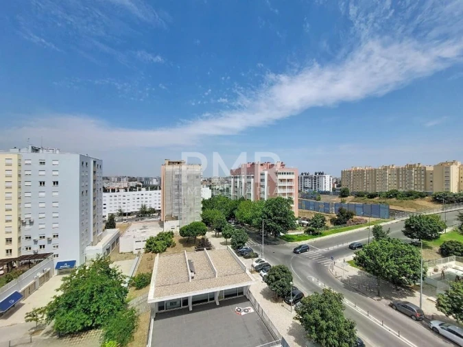 Apartamento T1 para Arrendamento em Lumiar Foto 10