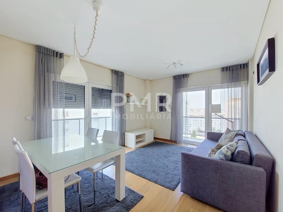 Apartamento T1 para Arrendamento em Lumiar Foto 14