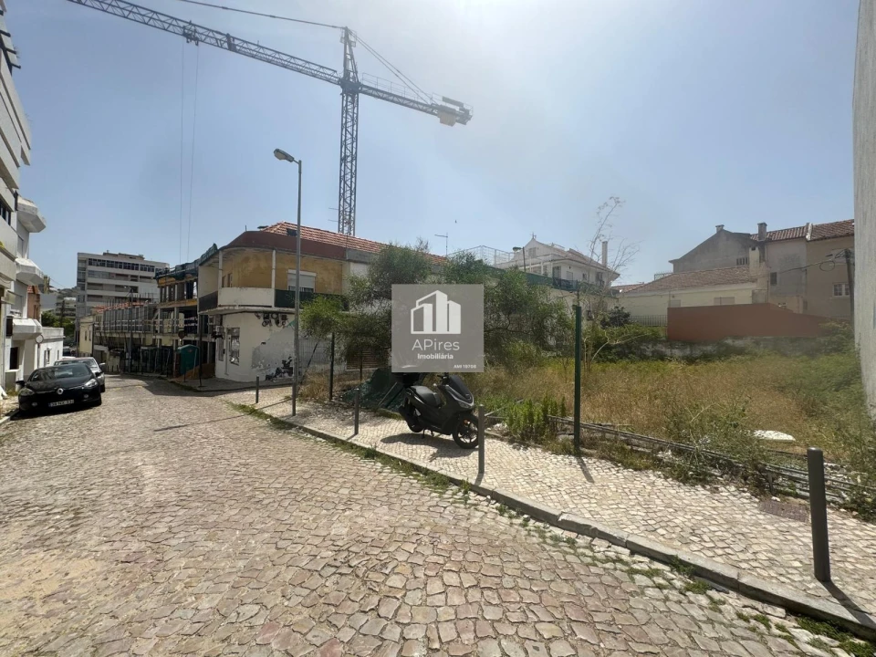 Terreno para Venda em Costa da Caparica Foto 9