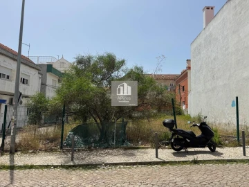 Terreno para Venda em Costa da Caparica
