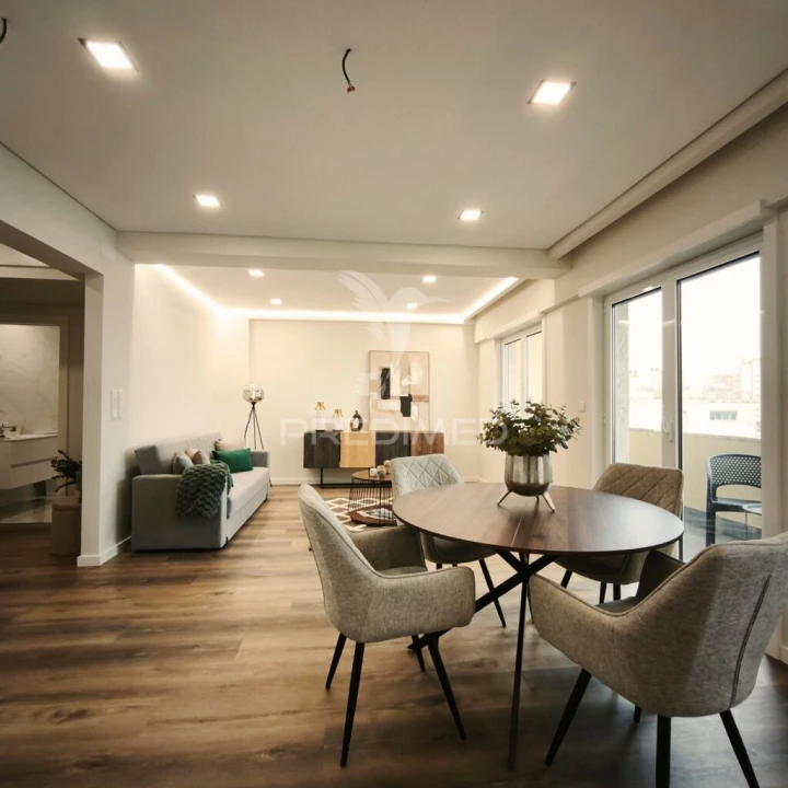 Apartamento T3 para Venda em Benfica Foto 5