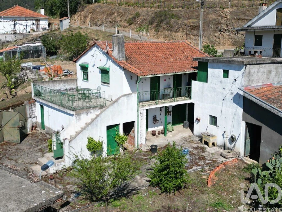 Moradia T2 para Venda em Candedo Foto 1