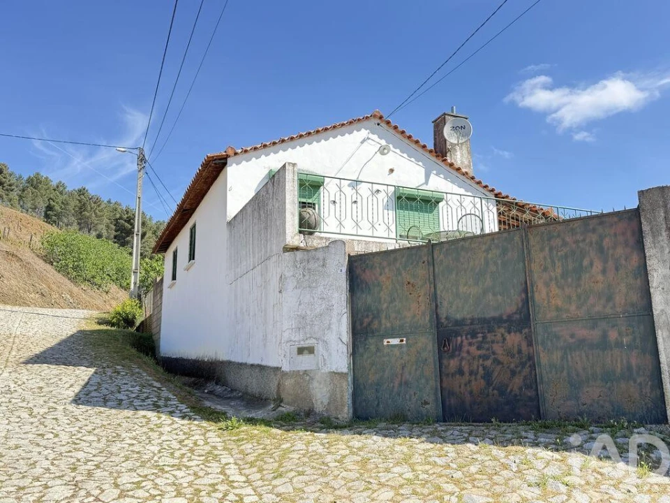 Moradia T2 para Venda em Candedo Foto 32