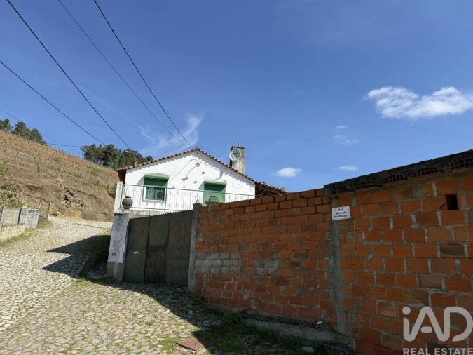 Moradia T2 para Venda em Candedo Foto 31