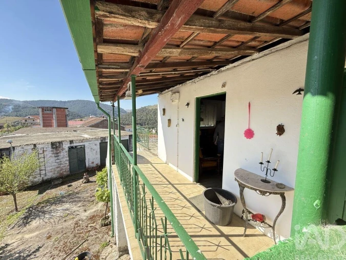 Moradia T2 para Venda em Candedo Foto 4