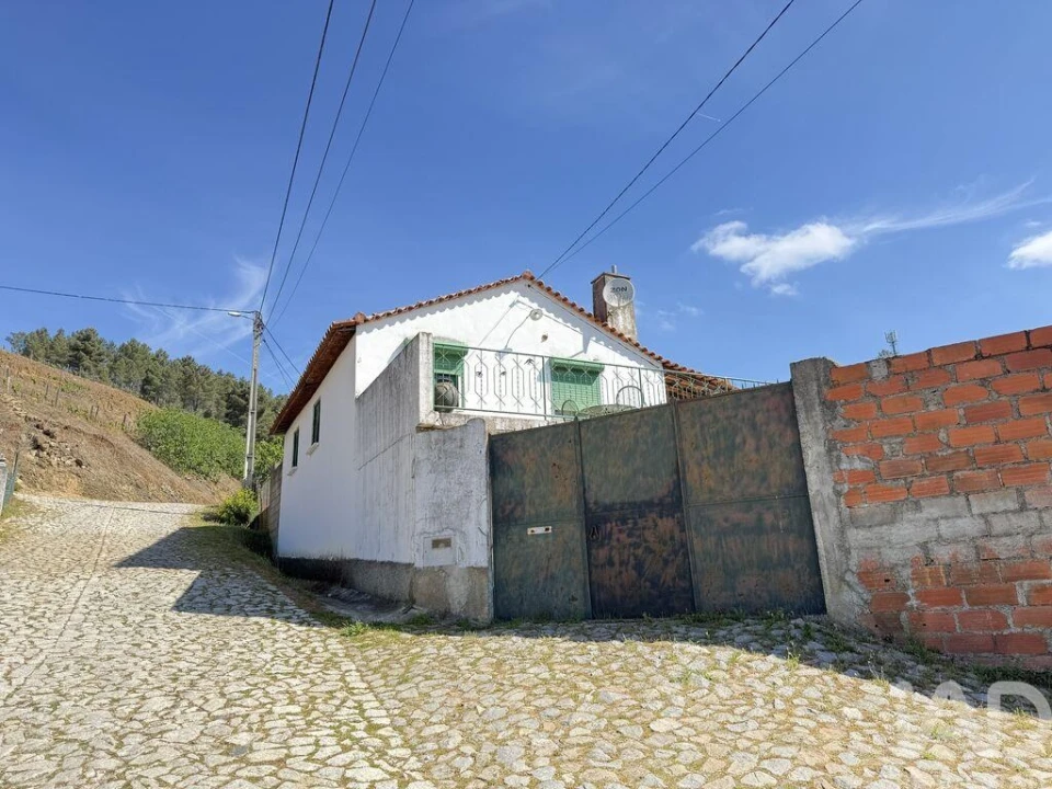 Moradia T2 para Venda em Candedo Foto 33