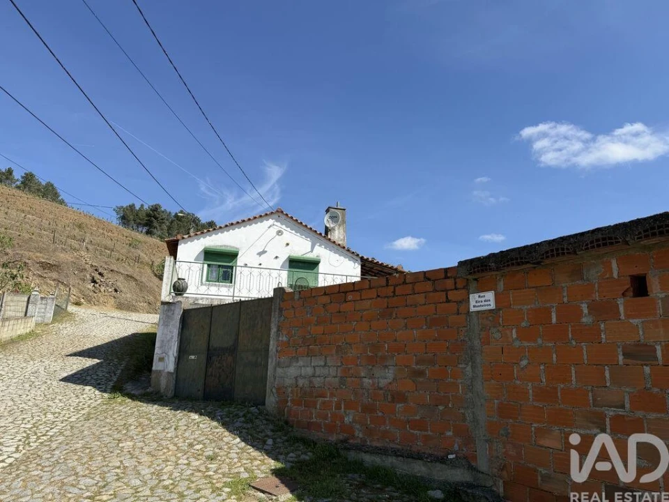 Moradia T2 para Venda em Candedo Foto 31
